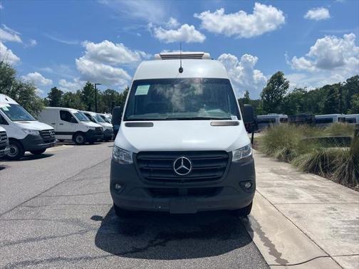 2021 Mercedes-Benz Sprinter 2500 Standard Roof