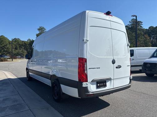 2026 Mercedes-Benz Sprinter 2500 Cargo 170 WB