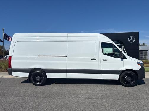 2026 Mercedes-Benz Sprinter 2500 Cargo 170 WB