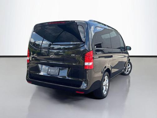 2023 Mercedes-Benz Metris Base