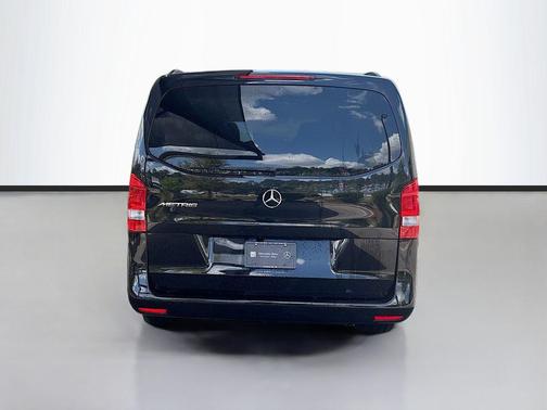 2023 Mercedes-Benz Metris Base