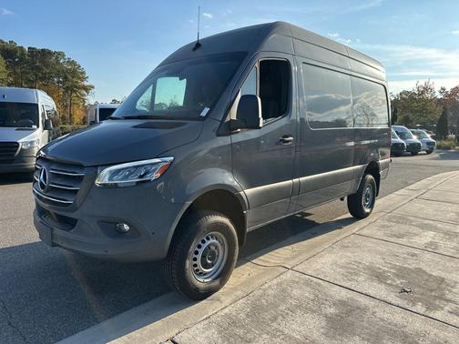 2022 Mercedes-Benz Sprinter 2500 Cargo 144 WB