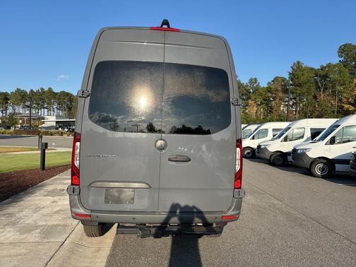2022 Mercedes-Benz Sprinter 2500 Cargo 144 WB