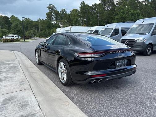 2021 Porsche Panamera 4