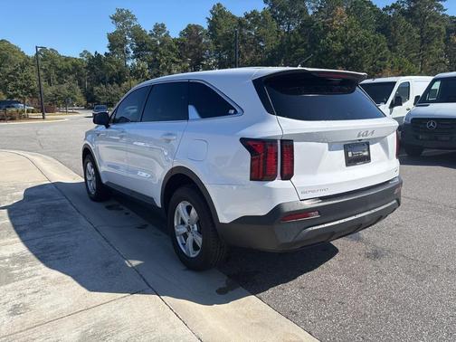 2023 Kia Sorento LX