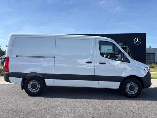 2026 Mercedes-Benz Sprinter 2500 Cargo 144 WB