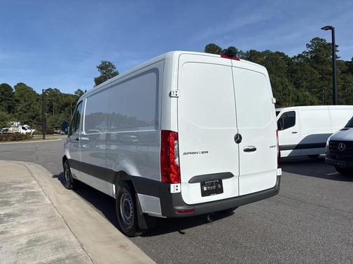 2026 Mercedes-Benz Sprinter 2500 Cargo 144 WB