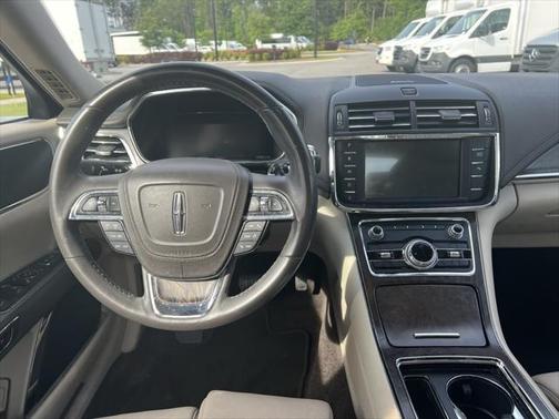 2017 Lincoln Continental Select