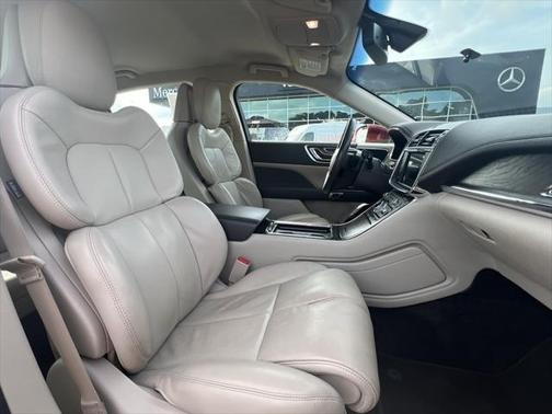 2017 Lincoln Continental Select