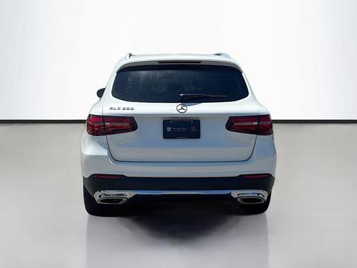 White 2018 Mercedes-Benz GLC 300 Base