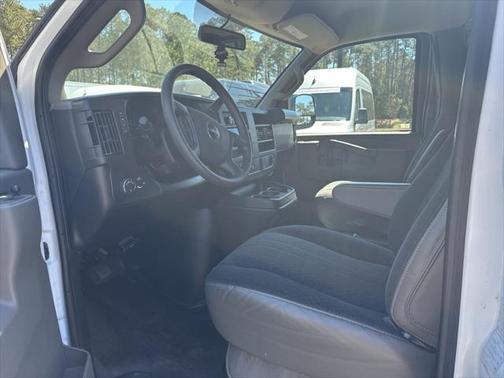 2023 GMC Savana 2500 Work Van