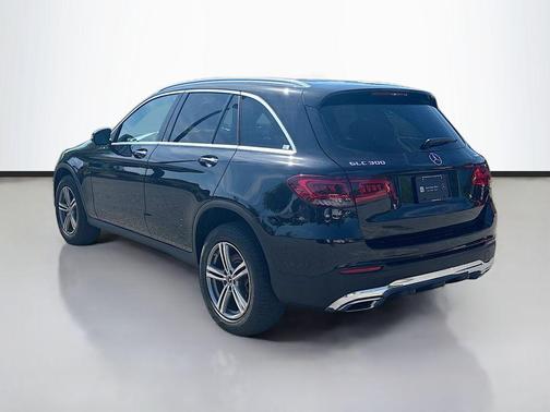 Black 2022 Mercedes-Benz GLC 300 4MATIC