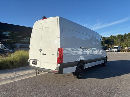 2025 Mercedes-Benz Sprinter 2500 High Roof