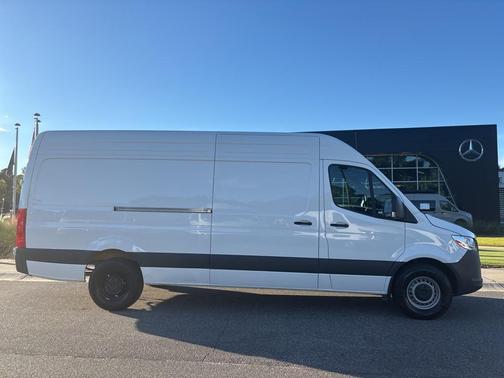 2025 Mercedes-Benz Sprinter 2500 High Roof