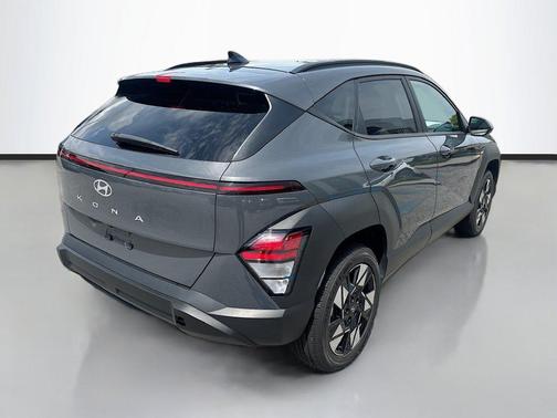 Ecotronic Gray Pearl 2024 Hyundai KONA SEL