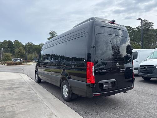 2026 Mercedes-Benz Sprinter 2500 Passenger 170 WB