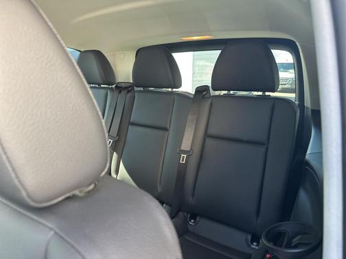 2023 Mercedes-Benz Metris Base