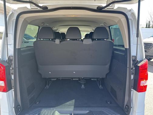 2023 Mercedes-Benz Metris Base