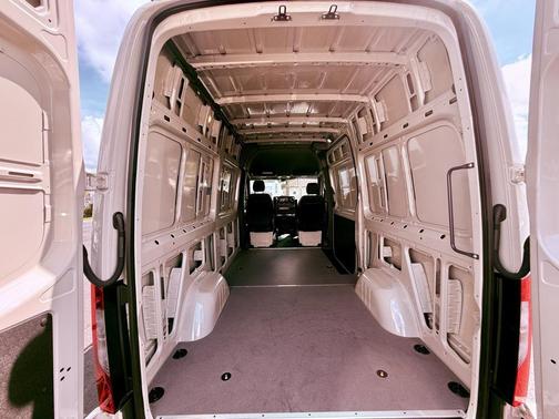 2025 Mercedes-Benz Sprinter 2500 Standard Roof