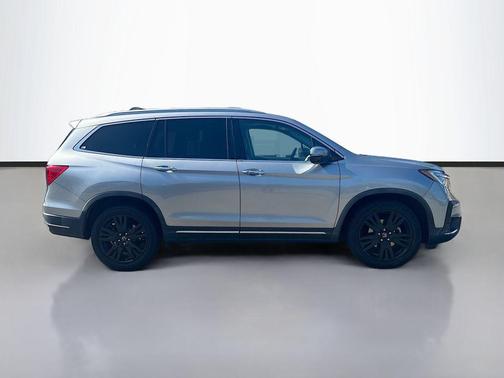 Lunar Silver Metallic 2019 Honda Pilot Elite