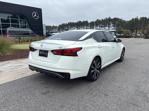 2020 Nissan Altima SR FWD