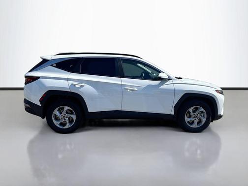 White Pearl 2024 Hyundai TUCSON SEL