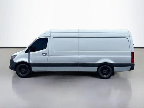 Arctic White 2024 Mercedes-Benz Sprinter 2500 Cargo 170 WB