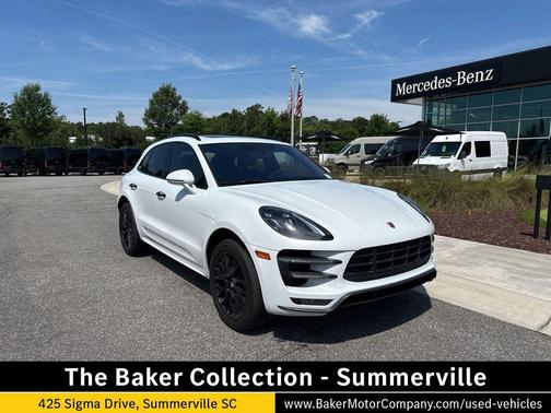 Carrara White Metallic 2018 Porsche Macan Macan Turbo