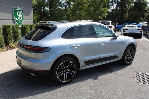 2021 Porsche Macan Base