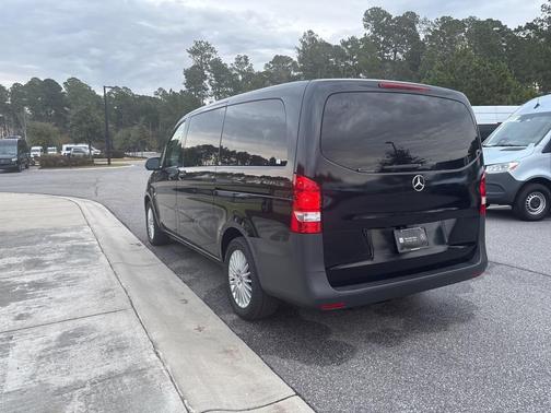 2023 Mercedes-Benz Metris Base