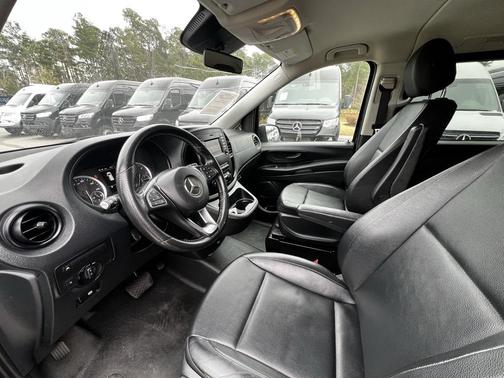 2020 Mercedes-Benz Metris Base