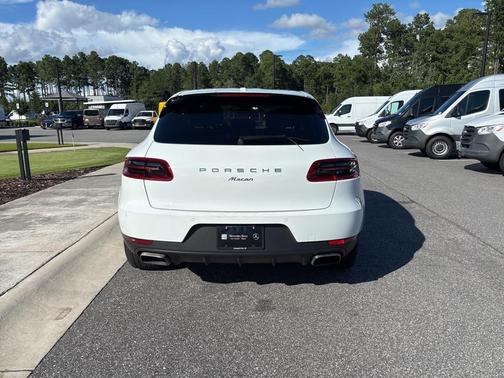 2018 Porsche Macan Sport Edition