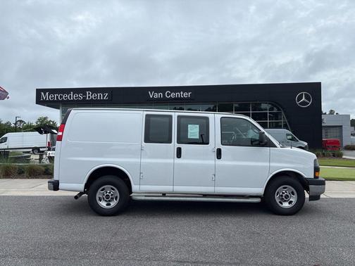 2023 GMC Savana 2500 Work Van