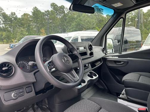 2023 Mercedes-Benz Sprinter 2500 Standard Roof