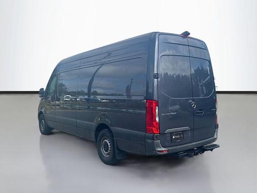 Tenorite Grey Metallic 2024 Mercedes-Benz Sprinter 2500 Crew 170 WB