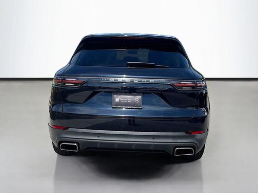 Moonlight Blue Metallic 2019 Porsche Cayenne Cayenne