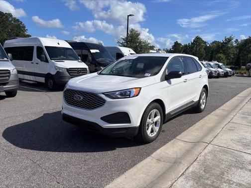 2023 Ford Edge SE