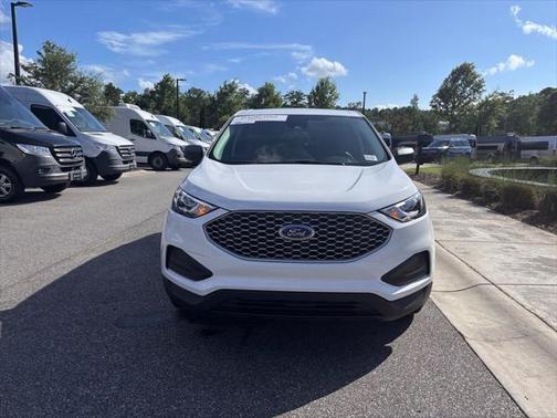 2023 Ford Edge SE