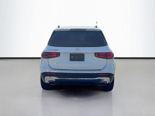 White 2024 Mercedes-Benz GLB 250 Base