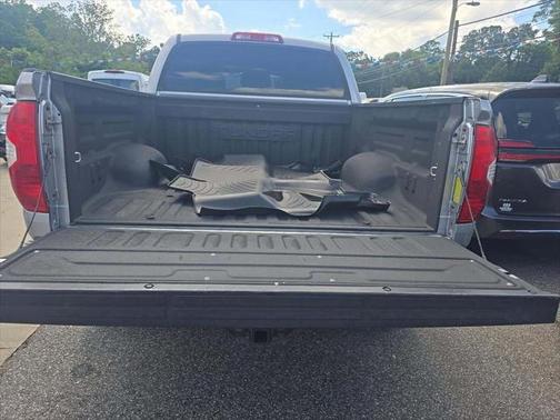 2016 Toyota Tundra SR5