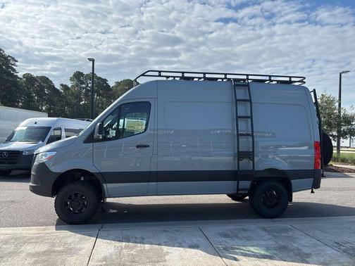 2025 Mercedes-Benz Sprinter 2500 Standard Roof