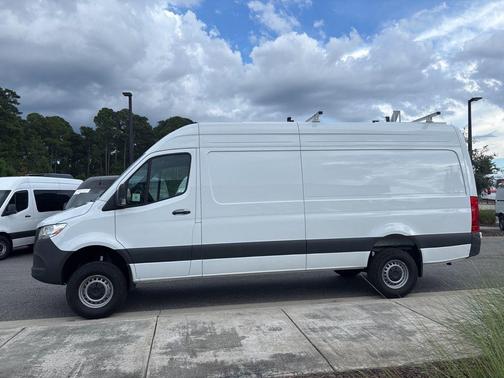 2024 Mercedes-Benz Sprinter 2500 Cargo 170 WB