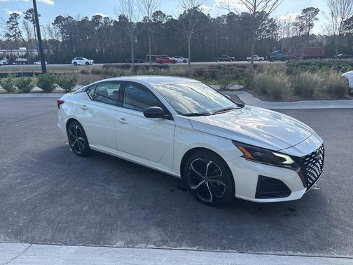 2024 Nissan Altima SR FWD