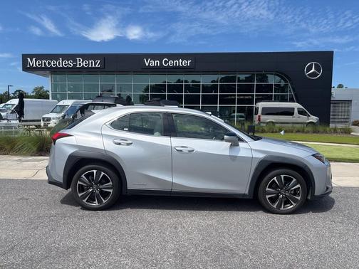 2020 Lexus UX 250h Base