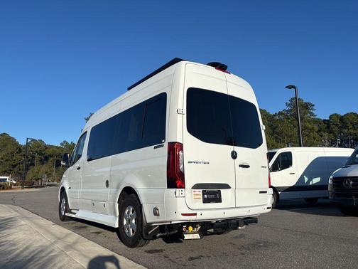 2022 Mercedes-Benz Sprinter 2500 Standard Roof
