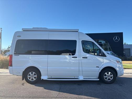 2022 Mercedes-Benz Sprinter 2500 Standard Roof
