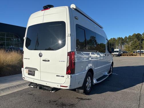 2022 Mercedes-Benz Sprinter 2500 Standard Roof