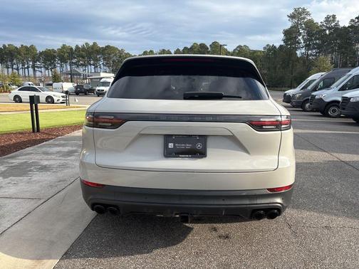 2022 Porsche Cayenne Cayenne E-Hybrid Platinum Edition
