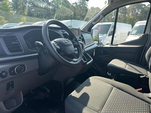 Oxford White 2025 Ford Transit-250 Base