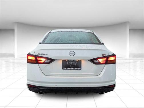 2025 Nissan Altima SR